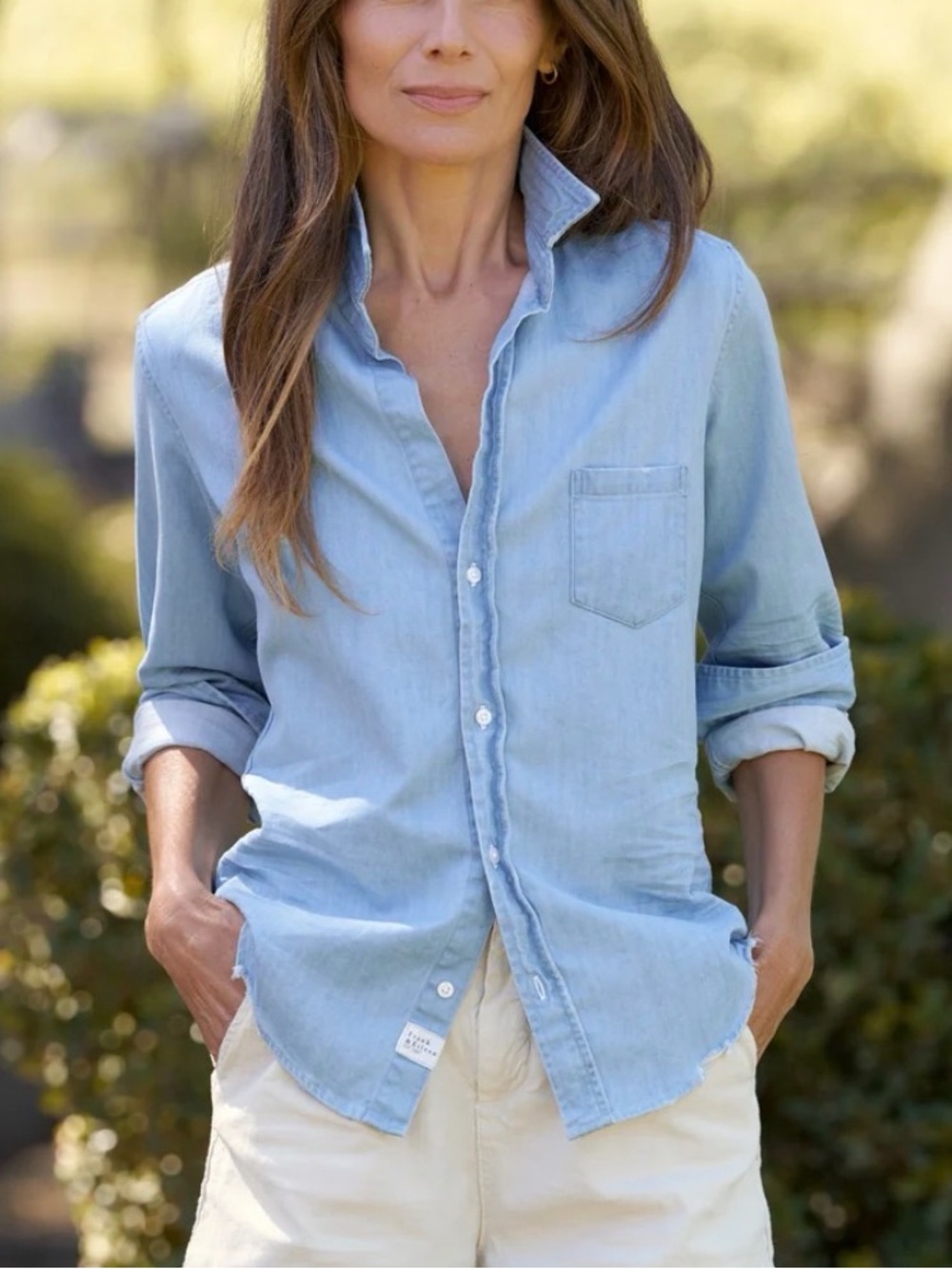 FRANK & EILEEN BARRY Tailored Button-Up Distressed Light Blue Shirt Size M